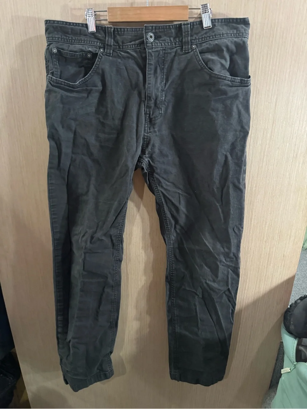 Men’s Prana Dark Grey Hiking Outdoor Slim Fit Straight-Leg Pants Size 36